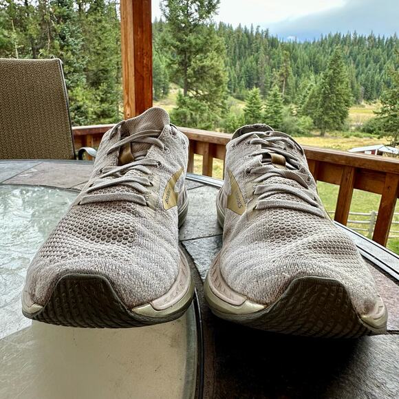 Brooks Bedlam 2 Running Sneaker Womens 9 Knit Mesh Gold Logo Gym Sporty Low Top - Picture 6 of 13